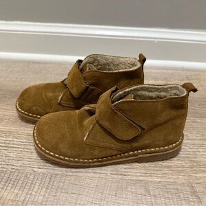 Mini Boden Tan Suede Desert Boot Boys Kids Velcro gum sole size 33 (US 2)